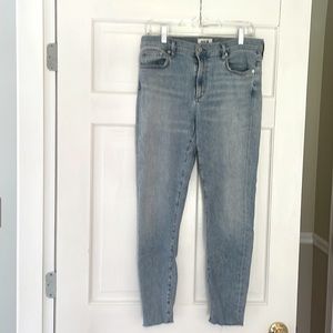 These are like new Agolde jeans, no stains, holes, or any errors at all.